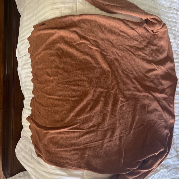 Sweater - Picture 2 of 4